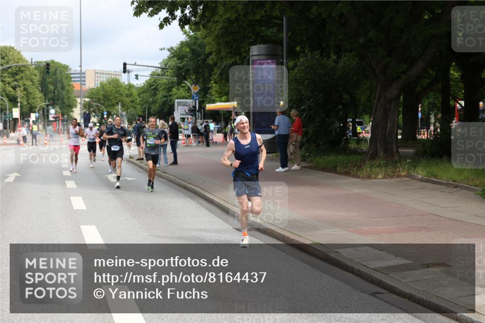 29.06.2025 - hella hamburg halbmarathon Yannick Fuchs http://msf.ph/oto/8164437 29.06.2025 10:22:10 20KM 1065, 1577, 5344, 9079, 9097, 10848, 12992, 14019, 15023, 15136, 15671, 18124, 19050 meine-sportfotos.de