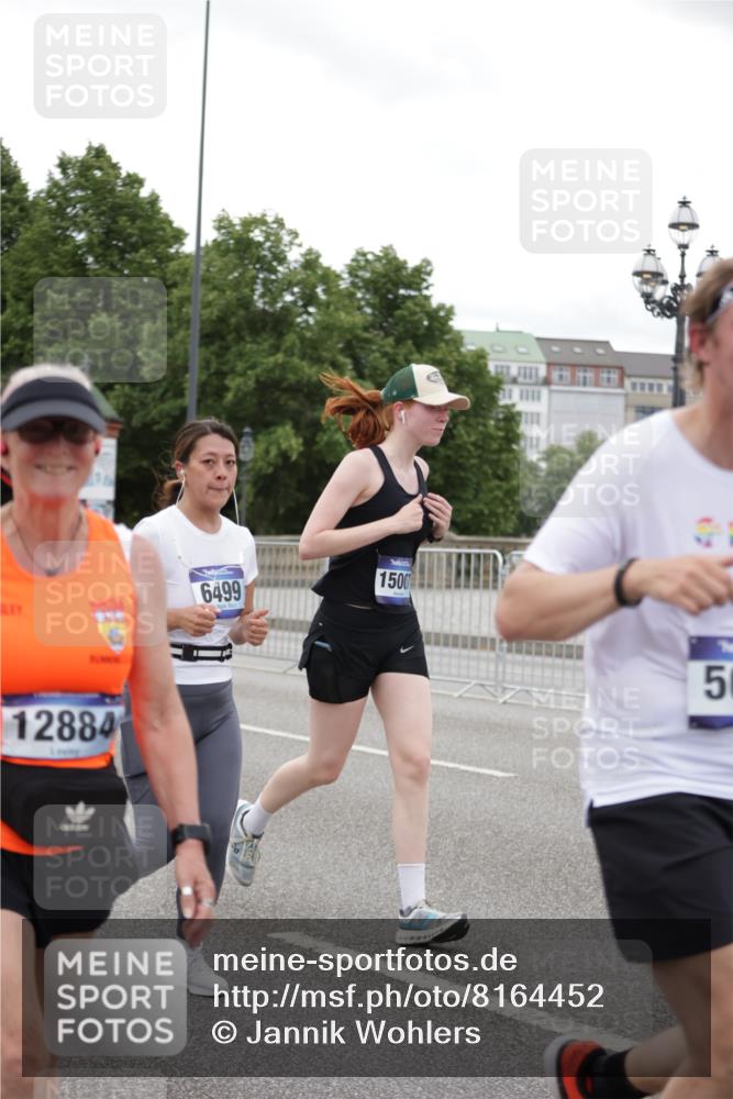 29.06.2025 - hella hamburg halbmarathon Jannik Wohlers http://msf.ph/oto/8164452 29.06.2025 11:04:18 Lombardsbrücke 2181, 2549, 3235, 3270, 3335, 3455, 3528, 3793, 3969, 4935, 5536, 5578, 5619, 5766, 6499, 7061, 7063, 7220, 8103, 9014, 9042, 9044, 9377, 9679, 10012, 10482, 11254, 11288, 11397, 11669, 11805, 11927, 11978, 12195, 14723, 14960, 15007, 15213, 15314, 15989, 15990, 16210, 16259, 16442, 16583, 16596, 17923, 18085 meine-sportfotos.de