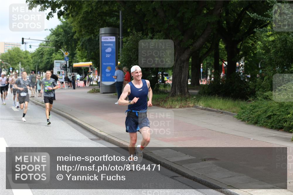 29.06.2025 - hella hamburg halbmarathon Yannick Fuchs http://msf.ph/oto/8164471 29.06.2025 10:22:10 20KM 1065, 1577, 5344, 9079, 9097, 10848, 12992, 14019, 15023, 15136, 15671, 18124, 19050 meine-sportfotos.de