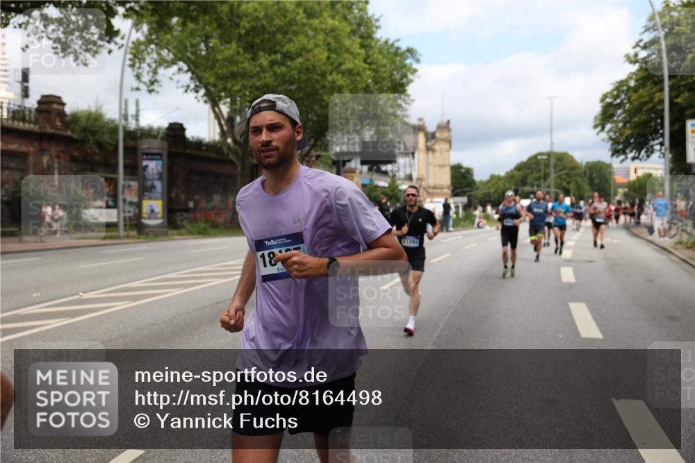 29.06.2025 - hella hamburg halbmarathon Yannick Fuchs http://msf.ph/oto/8164498 29.06.2025 10:40:01 20KM 2138, 2270, 2367, 2590, 2707, 3056, 3186, 3477, 4277, 4854, 5623, 5648, 5706, 6054, 6071, 6290, 6711, 6831, 7056, 7385, 7450, 8374, 9105, 9585, 9710, 10792, 10796, 11291, 11495, 11821, 12084, 12277, 12643, 13525, 13919, 14374, 14385, 14764, 14911, 15563, 15636, 16513, 16617, 16624, 16725, 17499, 17674, 17835, 17960, 18081, 18185, 18346, 18407, 18637, 18862, 18878 meine-sportfotos.de