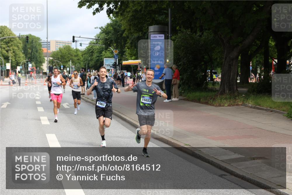 29.06.2025 - hella hamburg halbmarathon Yannick Fuchs http://msf.ph/oto/8164512 29.06.2025 10:22:12 20KM 1065, 1577, 5344, 9079, 9097, 10848, 12992, 13956, 14019, 15023, 15136, 15671, 18037, 18124, 19050 meine-sportfotos.de