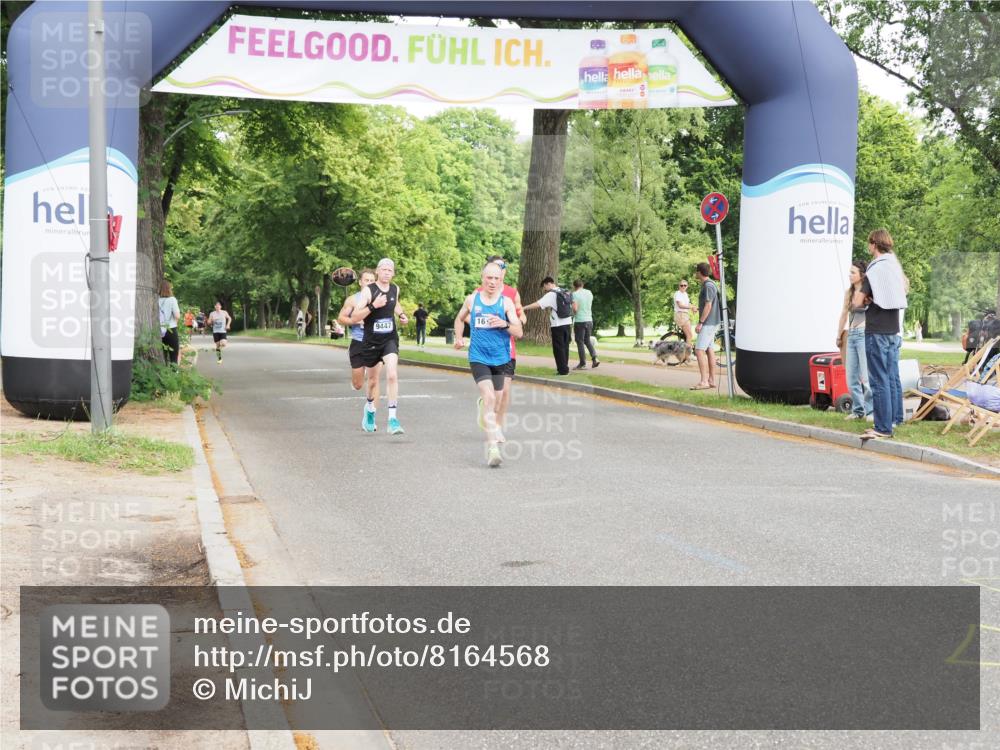 29.06.2025 - hella hamburg halbmarathon MichiJ http://msf.ph/oto/8164568 29.06.2025 10:13:35 Zwischen KM18-KM19 2459, 6699, 6816, 9447 meine-sportfotos.de