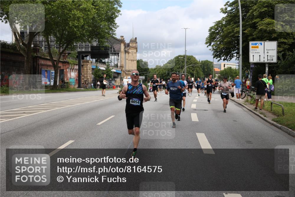 29.06.2025 - hella hamburg halbmarathon Yannick Fuchs http://msf.ph/oto/8164575 29.06.2025 10:40:03 20KM 1569, 2138, 2270, 2367, 2590, 2707, 3056, 3186, 3477, 4277, 4345, 4854, 5648, 5706, 6054, 6071, 6290, 6460, 6711, 6831, 7056, 7385, 7450, 8374, 9105, 9585, 10792, 10796, 11291, 11495, 11821, 12084, 12277, 13525, 14374, 14385, 14764, 14911, 15563, 15636, 16513, 16624, 17499, 17674, 17835, 18081, 18185, 18346, 18637, 18862, 18878 meine-sportfotos.de