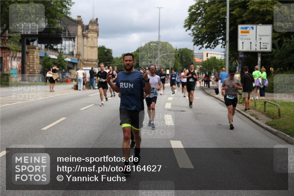 29.06.2025 - hella hamburg halbmarathon Yannick Fuchs http://msf.ph/oto/8164627 29.06.2025 10:40:04 20KM 1569, 2138, 2270, 2367, 2590, 2707, 3056, 3186, 3477, 4277, 4345, 4854, 5648, 6054, 6071, 6290, 6460, 6711, 6831, 7056, 7385, 7450, 8374, 9585, 10792, 10796, 11291, 11495, 11821, 11936, 12084, 12277, 13525, 14374, 14385, 14764, 14911, 15563, 15636, 16513, 16624, 17499, 17674, 17835, 18081, 18185, 18346, 18637, 18862, 18878 meine-sportfotos.de