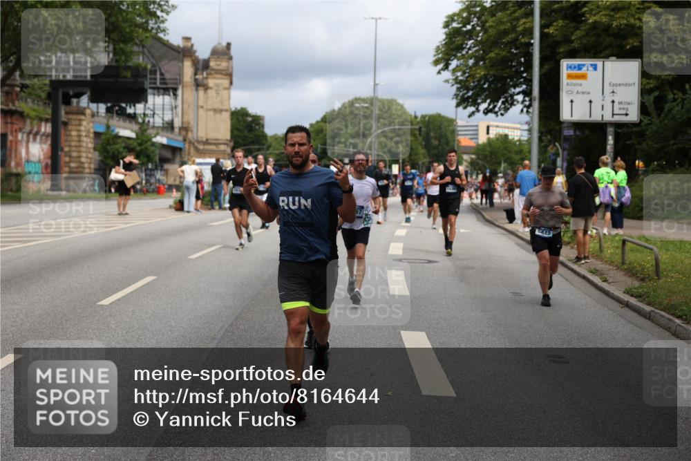 29.06.2025 - hella hamburg halbmarathon Yannick Fuchs http://msf.ph/oto/8164644 29.06.2025 10:40:04 20KM 1569, 2138, 2270, 2367, 2590, 2707, 3056, 3186, 3477, 4277, 4345, 4854, 5648, 6054, 6071, 6290, 6460, 6711, 6831, 7056, 7385, 7450, 8374, 9585, 10792, 10796, 11291, 11495, 11821, 11936, 12084, 12277, 13525, 14374, 14385, 14764, 14911, 15563, 15636, 16513, 16624, 17499, 17674, 17835, 18081, 18185, 18346, 18637, 18862, 18878 meine-sportfotos.de
