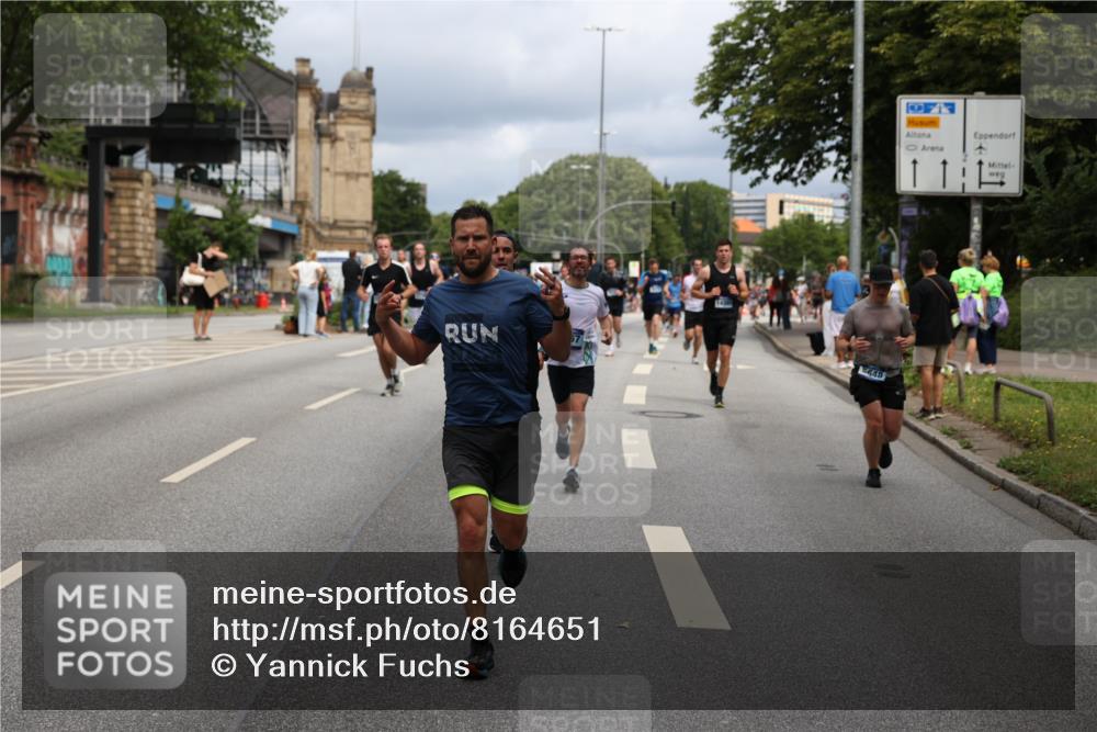 29.06.2025 - hella hamburg halbmarathon Yannick Fuchs http://msf.ph/oto/8164651 29.06.2025 10:40:04 20KM 1569, 2138, 2270, 2367, 2590, 2707, 3056, 3186, 3477, 4277, 4345, 4854, 5648, 6054, 6071, 6290, 6460, 6711, 6831, 7056, 7385, 7450, 8374, 9585, 10792, 10796, 11291, 11495, 11821, 11936, 12084, 12277, 13525, 14374, 14385, 14764, 14911, 15563, 15636, 16513, 16624, 17499, 17674, 17835, 18081, 18185, 18346, 18637, 18862, 18878 meine-sportfotos.de