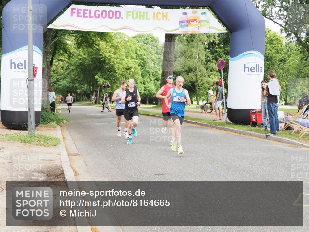 29.06.2025 - hella hamburg halbmarathon MichiJ http://msf.ph/oto/8164665 29.06.2025 10:13:35 Zwischen KM18-KM19 2459, 6699, 6816, 9447 meine-sportfotos.de