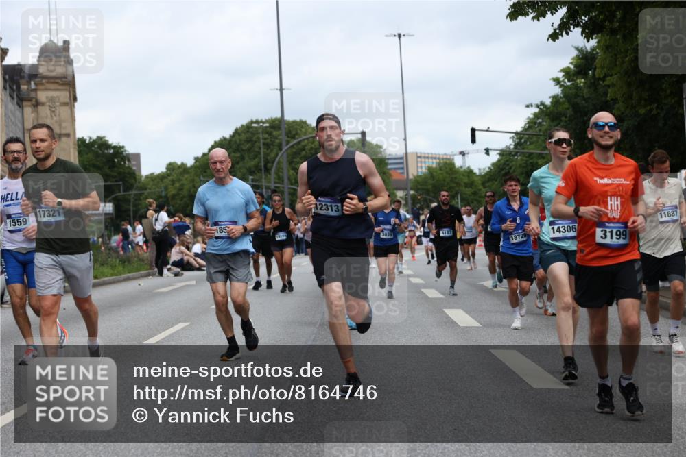 29.06.2025 - hella hamburg halbmarathon Yannick Fuchs http://msf.ph/oto/8164746 29.06.2025 10:59:56 20KM 1526, 1559, 3039, 3199, 4146, 4187, 4613, 5150, 5742, 6322, 6462, 6572, 6585, 7935, 8894, 9339, 9405, 9477, 9829, 10100, 10736, 10886, 11208, 11887, 12255, 12313, 12371, 12837, 14176, 14306, 14607, 15377, 15963, 16166, 16395, 17059, 17321, 17866, 18199, 18240, 18261, 18525, 18655, 18721, 18726, 18827, 19173 meine-sportfotos.de