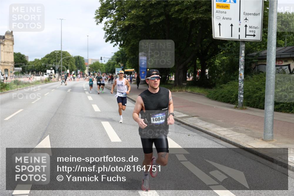 29.06.2025 - hella hamburg halbmarathon Yannick Fuchs http://msf.ph/oto/8164751 29.06.2025 10:22:19 20KM 1065, 1577, 5344, 9079, 9097, 10848, 13956, 14019, 14828, 15023, 15136, 15671, 18037, 18124, 19050 meine-sportfotos.de