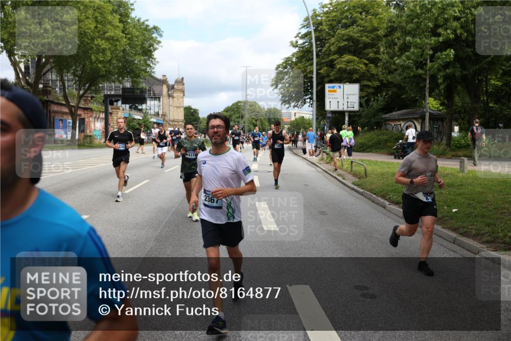 29.06.2025 - hella hamburg halbmarathon Yannick Fuchs http://msf.ph/oto/8164877 29.06.2025 10:40:07 20KM 1569, 1600, 1920, 2138, 2270, 2367, 2590, 2707, 3056, 3186, 3477, 4277, 4345, 4854, 5648, 6054, 6071, 6290, 6460, 6711, 7056, 7385, 7450, 8374, 9585, 10792, 10796, 11495, 11773, 11821, 11936, 12084, 12277, 13525, 14200, 14374, 14385, 14764, 14911, 15563, 15636, 15741, 16513, 16624, 17499, 17674, 17835, 18081, 18346, 18637, 18878 meine-sportfotos.de
