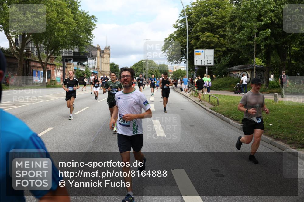 29.06.2025 - hella hamburg halbmarathon Yannick Fuchs http://msf.ph/oto/8164888 29.06.2025 10:40:07 20KM 1569, 1600, 1920, 2138, 2270, 2367, 2590, 2707, 3056, 3186, 3477, 4277, 4345, 4854, 5648, 6054, 6071, 6290, 6460, 6711, 7056, 7385, 7450, 8374, 9585, 10792, 10796, 11495, 11773, 11821, 11936, 12084, 12277, 13525, 14200, 14374, 14385, 14764, 14911, 15563, 15636, 15741, 16513, 16624, 17499, 17674, 17835, 18081, 18346, 18637, 18878 meine-sportfotos.de