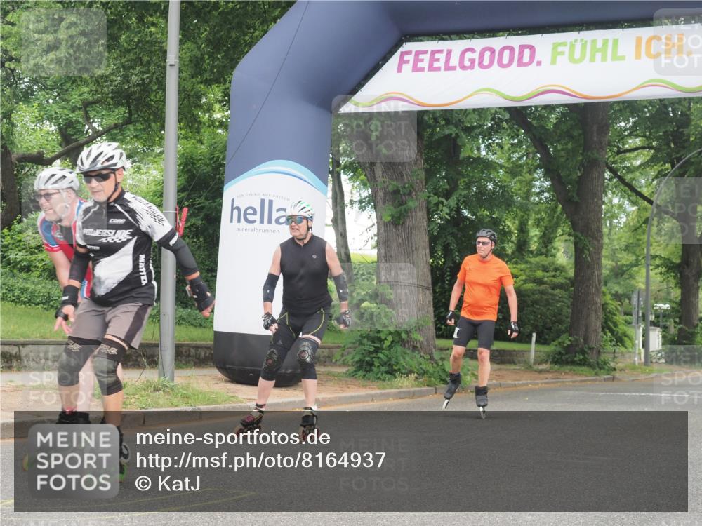 29.06.2025 - hella hamburg halbmarathon KatJ http://msf.ph/oto/8164937 29.06.2025 09:14:22 Zwischen KM18-KM19  meine-sportfotos.de