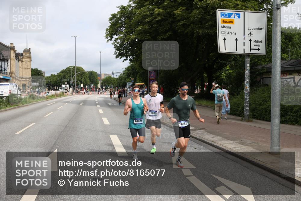 29.06.2025 - hella hamburg halbmarathon Yannick Fuchs http://msf.ph/oto/8165077 29.06.2025 10:22:24 20KM 5344, 9079, 9097, 9804, 10485, 10848, 12341, 13956, 14019, 14828, 15136, 18037, 18124, 19050 meine-sportfotos.de