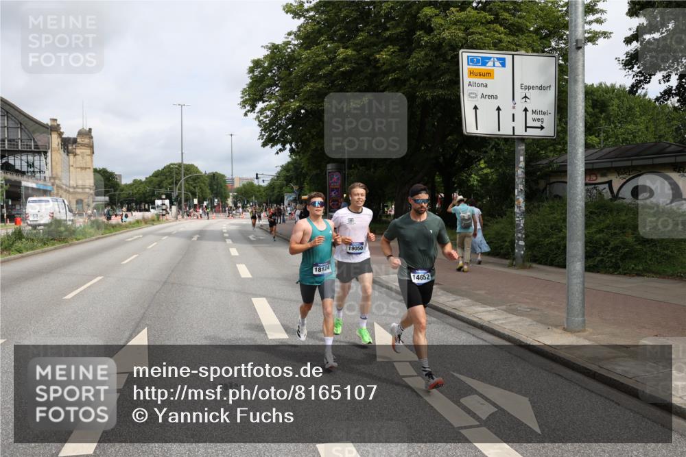 29.06.2025 - hella hamburg halbmarathon Yannick Fuchs http://msf.ph/oto/8165107 29.06.2025 10:22:24 20KM 5344, 9079, 9097, 9804, 10485, 10848, 12341, 13956, 14019, 14828, 15136, 18037, 18124, 19050 meine-sportfotos.de