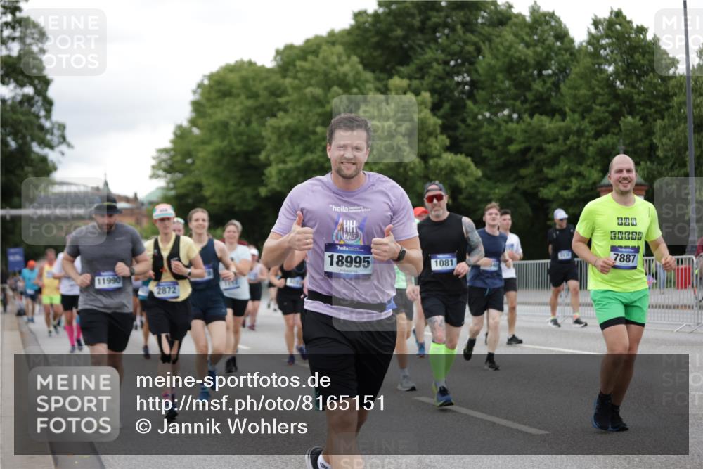 29.06.2025 - hella hamburg halbmarathon Jannik Wohlers http://msf.ph/oto/8165151 29.06.2025 11:04:33 Lombardsbrücke 1081, 1082, 1088, 1112, 1127, 2181, 2549, 2577, 2872, 3270, 3643, 3969, 4673, 4687, 4731, 4863, 5203, 5536, 6802, 7061, 7063, 7157, 7220, 7391, 7510, 7887, 8380, 8613, 8675, 9040, 9089, 9207, 9238, 9283, 9286, 9310, 9314, 9377, 9679, 10014, 10642, 10678, 11040, 11151, 11288, 11397, 11570, 11669, 11805, 11927, 11940, 11990, 11991, 12195, 12340, 12386, 12451, 12639, 13531, 13950, 15058, 15213, 15314, 15425, 15985, 15989, 15990, 16022, 16210, 16259, 16398, 16583, 16596 meine-sportfotos.de