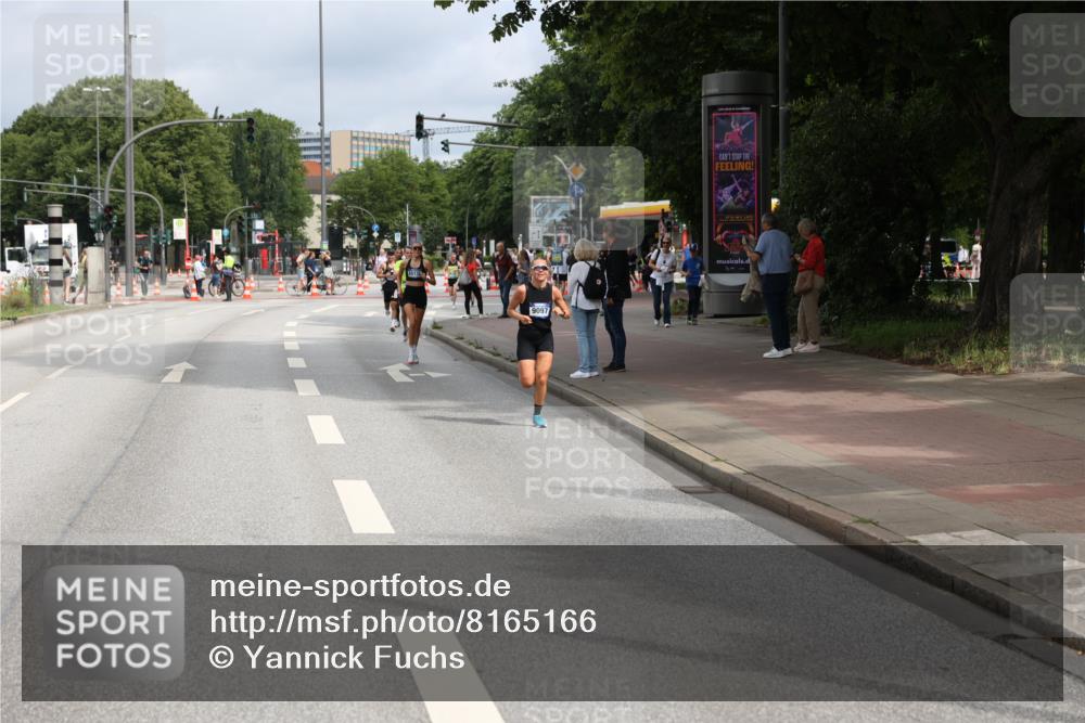 29.06.2025 - hella hamburg halbmarathon Yannick Fuchs http://msf.ph/oto/8165166 29.06.2025 10:22:26 20KM 5344, 9097, 9804, 10485, 10848, 12341, 13941, 13956, 14019, 14828, 15136, 15583, 17893, 18037, 18124, 19050, 19114 meine-sportfotos.de