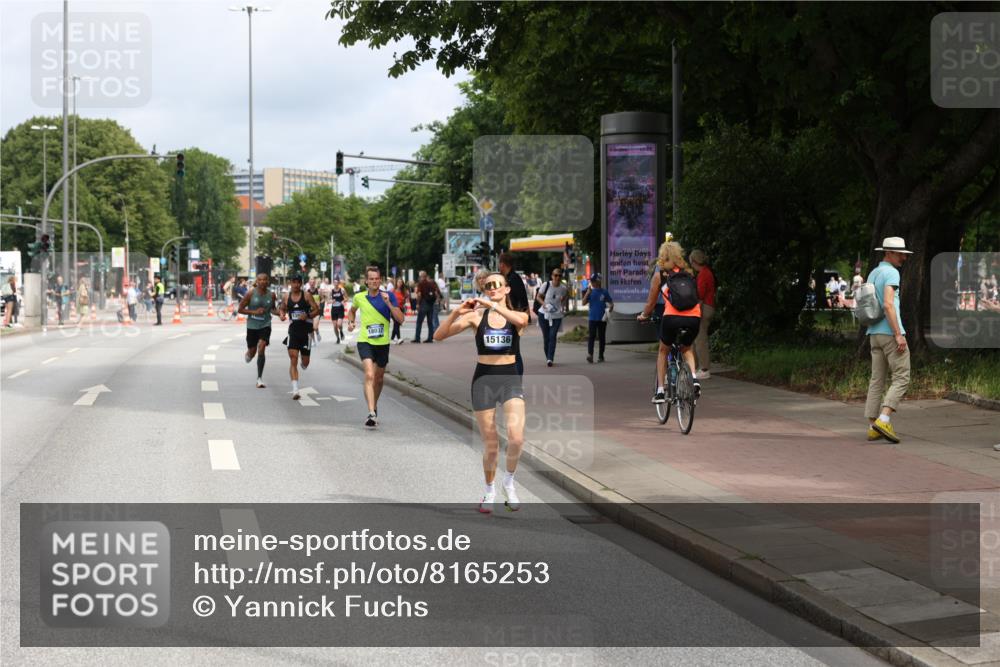 29.06.2025 - hella hamburg halbmarathon Yannick Fuchs http://msf.ph/oto/8165253 29.06.2025 10:22:30 20KM 9097, 9804, 10485, 12341, 13941, 13956, 14828, 15136, 15583, 17893, 18037, 18124, 19050, 19114 meine-sportfotos.de