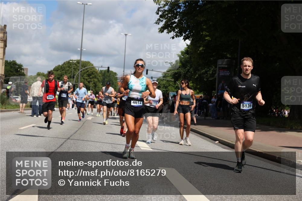 29.06.2025 - hella hamburg halbmarathon Yannick Fuchs http://msf.ph/oto/8165279 29.06.2025 11:37:42 20KM 1314, 1661, 3524, 3607, 3810, 3884, 3896, 4139, 4329, 4612, 4921, 5139, 6112, 6137, 6189, 6250, 6344, 6379, 8560, 8745, 8984, 8993, 9009, 9455, 9937, 10145, 10269, 11097, 11479, 11637, 12028, 12298, 12318, 12660, 12661, 13018, 13495, 13848, 13862, 13952, 13957, 14037, 15101, 15669, 16306, 16390, 16560, 17267, 17879, 18160, 18332, 18400, 18401, 18544, 18674, 18918 meine-sportfotos.de