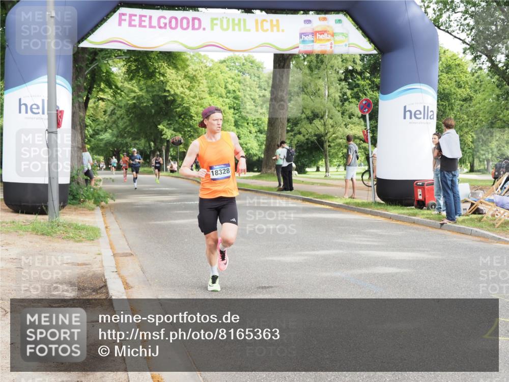 29.06.2025 - hella hamburg halbmarathon MichiJ http://msf.ph/oto/8165363 29.06.2025 10:13:52 Zwischen KM18-KM19 18328 meine-sportfotos.de
