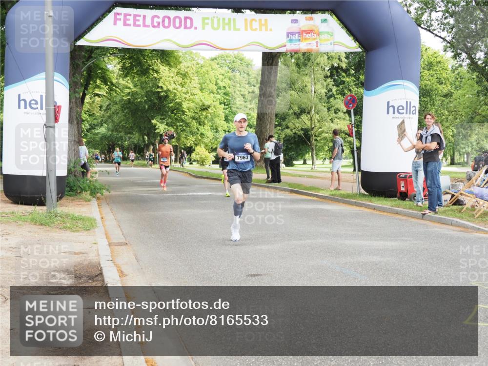 29.06.2025 - hella hamburg halbmarathon MichiJ http://msf.ph/oto/8165533 29.06.2025 10:13:57 Zwischen KM18-KM19 18328 meine-sportfotos.de