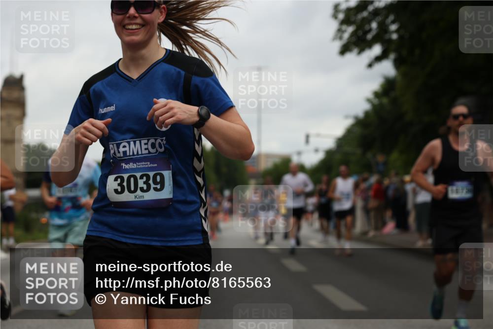 29.06.2025 - hella hamburg halbmarathon Yannick Fuchs http://msf.ph/oto/8165563 29.06.2025 11:00:02 20KM 1526, 1559, 3039, 3199, 4187, 4613, 5150, 6322, 6462, 6572, 6585, 6706, 7826, 7935, 9405, 10736, 10886, 11208, 11887, 12255, 12313, 12371, 12837, 14176, 14306, 14607, 15963, 16166, 17059, 17321, 17638, 17707, 17866, 18199, 18261, 18525, 18655, 18721, 18726, 18827, 19173 meine-sportfotos.de