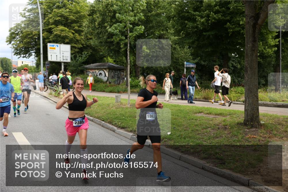29.06.2025 - hella hamburg halbmarathon Yannick Fuchs http://msf.ph/oto/8165574 29.06.2025 10:40:16 20KM 1569, 1600, 1759, 1920, 2048, 2138, 2189, 2270, 2590, 2707, 3056, 3186, 3477, 4277, 4345, 4854, 6071, 6290, 6460, 6532, 6711, 7385, 7450, 8269, 8577, 8668, 9585, 10792, 10796, 11094, 11495, 11773, 11936, 12084, 12277, 13525, 14062, 14200, 14228, 14385, 14462, 14764, 14804, 14911, 15563, 15741, 16513, 16624, 17499, 17674, 17835, 18081, 18346, 18637, 18878 meine-sportfotos.de