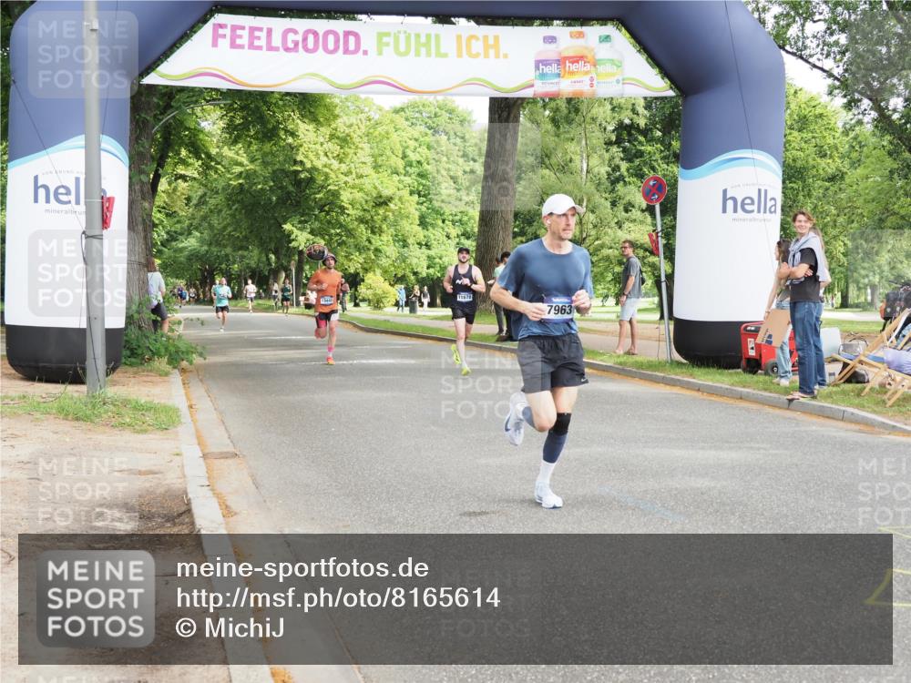 29.06.2025 - hella hamburg halbmarathon MichiJ http://msf.ph/oto/8165614 29.06.2025 10:13:58 Zwischen KM18-KM19 7963, 18328 meine-sportfotos.de