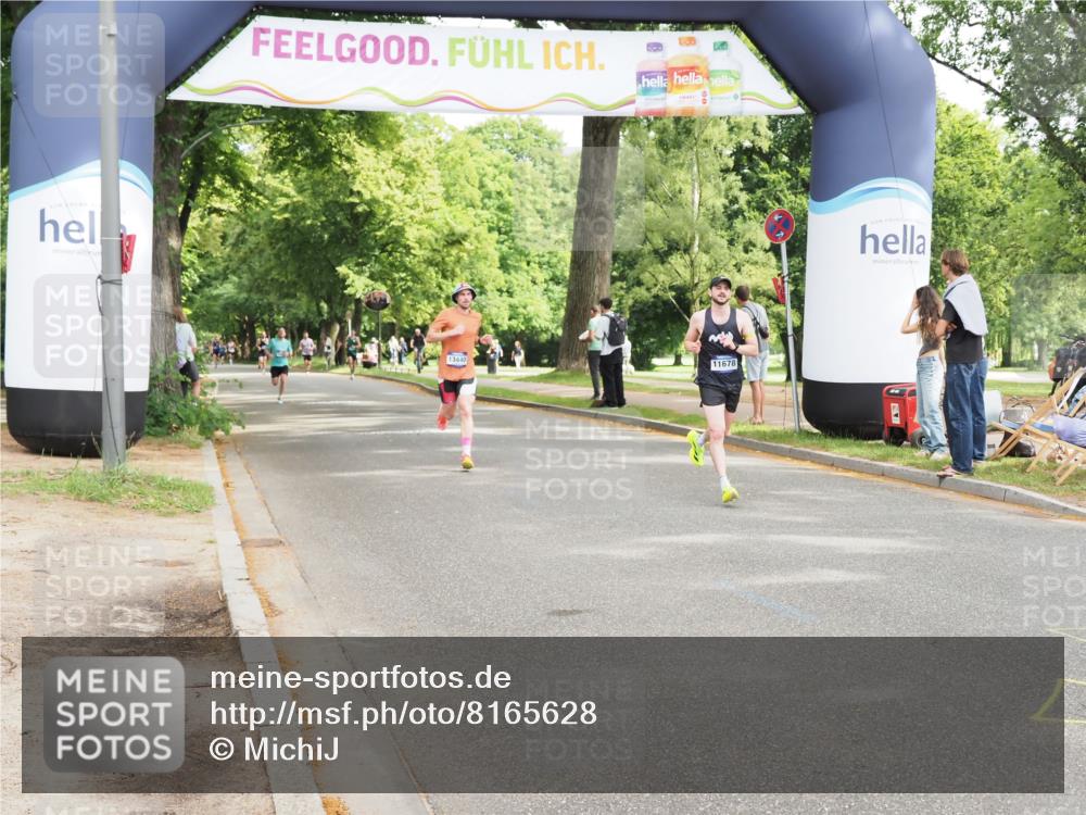 29.06.2025 - hella hamburg halbmarathon MichiJ http://msf.ph/oto/8165628 29.06.2025 10:13:59 Zwischen KM18-KM19 7963, 11678, 18328 meine-sportfotos.de