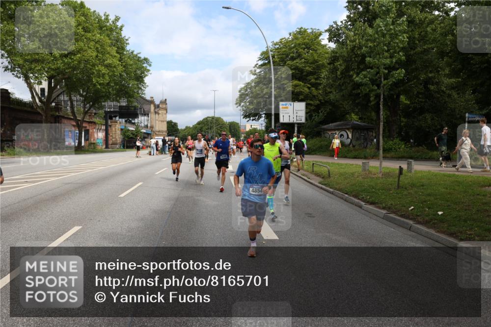 29.06.2025 - hella hamburg halbmarathon Yannick Fuchs http://msf.ph/oto/8165701 29.06.2025 10:40:17 20KM 1569, 1600, 1759, 1920, 2048, 2138, 2189, 2590, 2707, 3056, 3186, 3477, 4345, 4854, 6071, 6290, 6460, 6532, 6711, 7385, 7450, 7961, 8269, 8577, 8668, 9585, 10792, 10796, 11094, 11125, 11495, 11773, 11936, 12084, 12277, 13525, 14062, 14200, 14228, 14385, 14462, 14804, 14911, 15563, 15741, 16513, 16624, 17499, 17674, 17835, 18081, 18637, 18878 meine-sportfotos.de