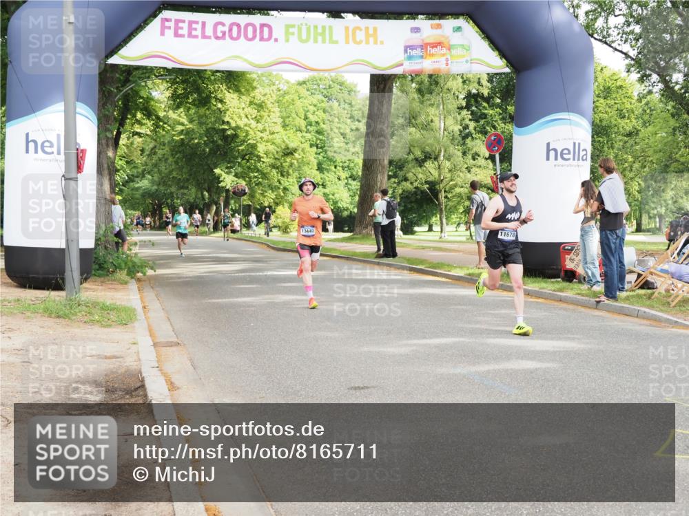 29.06.2025 - hella hamburg halbmarathon MichiJ http://msf.ph/oto/8165711 29.06.2025 10:14:00 Zwischen KM18-KM19 7963, 11678, 13440 meine-sportfotos.de