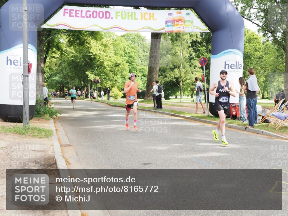 29.06.2025 - hella hamburg halbmarathon MichiJ http://msf.ph/oto/8165772 29.06.2025 10:14:00 Zwischen KM18-KM19 7963, 11678, 13440 meine-sportfotos.de