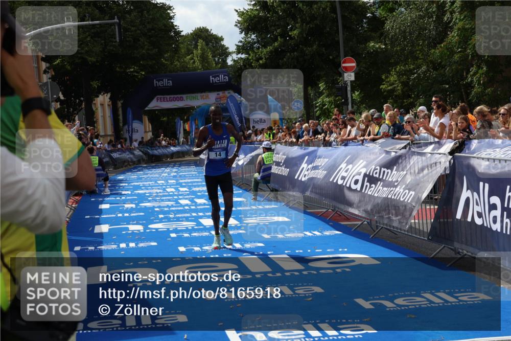 29.06.2025 - hella hamburg halbmarathon Zöllner http://msf.ph/oto/8165918 29.06.2025 10:06:34 Ziel 14 meine-sportfotos.de
