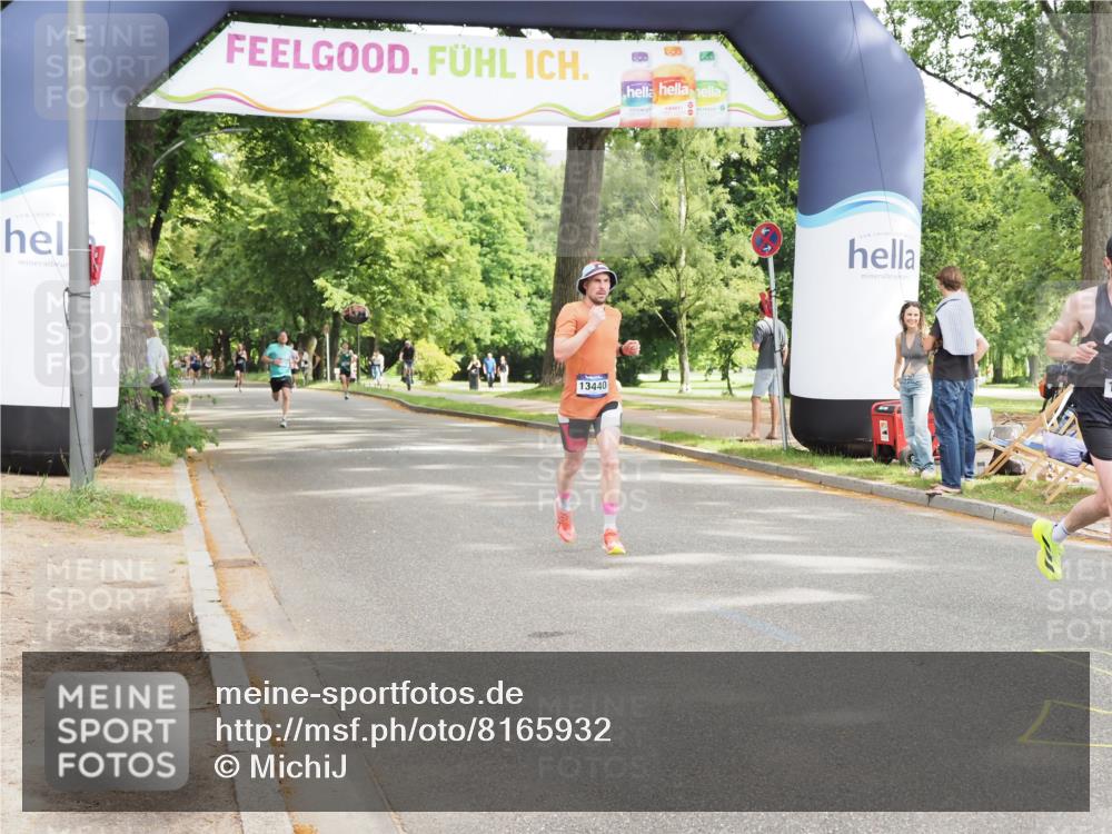 29.06.2025 - hella hamburg halbmarathon MichiJ http://msf.ph/oto/8165932 29.06.2025 10:14:01 Zwischen KM18-KM19 7963, 11678, 13440 meine-sportfotos.de