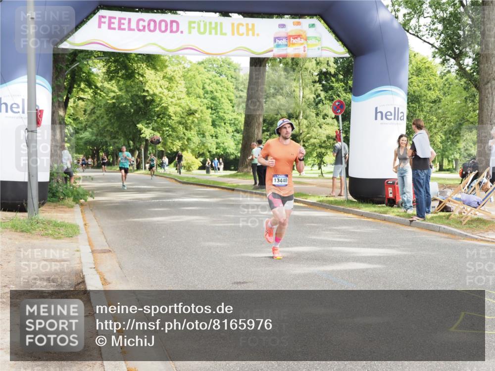 29.06.2025 - hella hamburg halbmarathon MichiJ http://msf.ph/oto/8165976 29.06.2025 10:14:01 Zwischen KM18-KM19 7963, 11678, 13440 meine-sportfotos.de