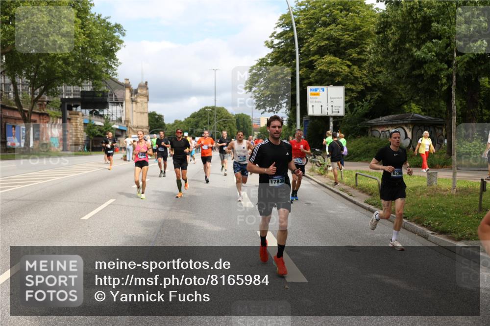 29.06.2025 - hella hamburg halbmarathon Yannick Fuchs http://msf.ph/oto/8165984 29.06.2025 10:40:20 20KM 1569, 1600, 1759, 1920, 2048, 2138, 2189, 2590, 3056, 3477, 4345, 4854, 6071, 6290, 6460, 6532, 6711, 7385, 7450, 7961, 8269, 8577, 8668, 9585, 10792, 10796, 11094, 11125, 11495, 11773, 11936, 12084, 12277, 13525, 14062, 14200, 14228, 14462, 14804, 14911, 15563, 15741, 16624, 17190, 17499, 17674, 17835, 18081, 18637, 19128 meine-sportfotos.de