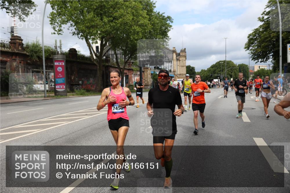 29.06.2025 - hella hamburg halbmarathon Yannick Fuchs http://msf.ph/oto/8166151 29.06.2025 10:40:23 20KM 1569, 1600, 1759, 1920, 2048, 2138, 2189, 2590, 3477, 4345, 6290, 6460, 6532, 6700, 6711, 7450, 7961, 8269, 8577, 8668, 10792, 10796, 11094, 11125, 11495, 11773, 11936, 12084, 12277, 13525, 13630, 14062, 14200, 14228, 14462, 14804, 14911, 15741, 16624, 17190, 17332, 17499, 17674, 17835, 18081, 19128 meine-sportfotos.de