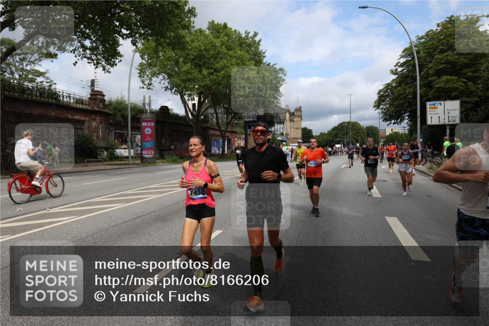 29.06.2025 - hella hamburg halbmarathon Yannick Fuchs http://msf.ph/oto/8166206 29.06.2025 10:40:23 20KM 1569, 1600, 1759, 1920, 2048, 2138, 2189, 2590, 3477, 4345, 6290, 6460, 6532, 6700, 6711, 7450, 7961, 8269, 8577, 8668, 10792, 10796, 11094, 11125, 11495, 11773, 11936, 12084, 12277, 13525, 13630, 14062, 14200, 14228, 14462, 14804, 14911, 15741, 16624, 17190, 17332, 17499, 17674, 17835, 18081, 19128 meine-sportfotos.de