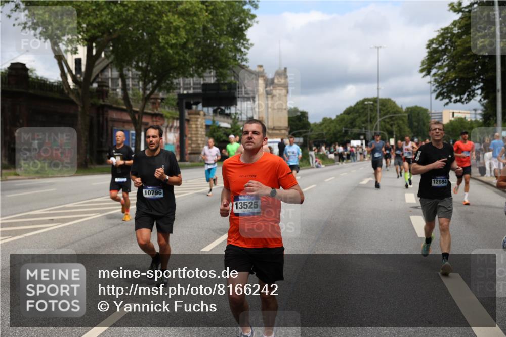 29.06.2025 - hella hamburg halbmarathon Yannick Fuchs http://msf.ph/oto/8166242 29.06.2025 10:40:24 20KM 1569, 1600, 1759, 1920, 2048, 2138, 2189, 3477, 4345, 6290, 6460, 6532, 6700, 6711, 7450, 7961, 8269, 8577, 8668, 10792, 10796, 11094, 11125, 11773, 11936, 12084, 12277, 13525, 13630, 14062, 14200, 14228, 14462, 14804, 14911, 15741, 16286, 16624, 17190, 17332, 17835, 18081, 19128 meine-sportfotos.de