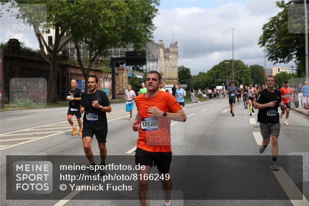 29.06.2025 - hella hamburg halbmarathon Yannick Fuchs http://msf.ph/oto/8166249 29.06.2025 10:40:24 20KM 1569, 1600, 1759, 1920, 2048, 2138, 2189, 3477, 4345, 6290, 6460, 6532, 6700, 6711, 7450, 7961, 8269, 8577, 8668, 10792, 10796, 11094, 11125, 11773, 11936, 12084, 12277, 13525, 13630, 14062, 14200, 14228, 14462, 14804, 14911, 15741, 16286, 16624, 17190, 17332, 17835, 18081, 19128 meine-sportfotos.de