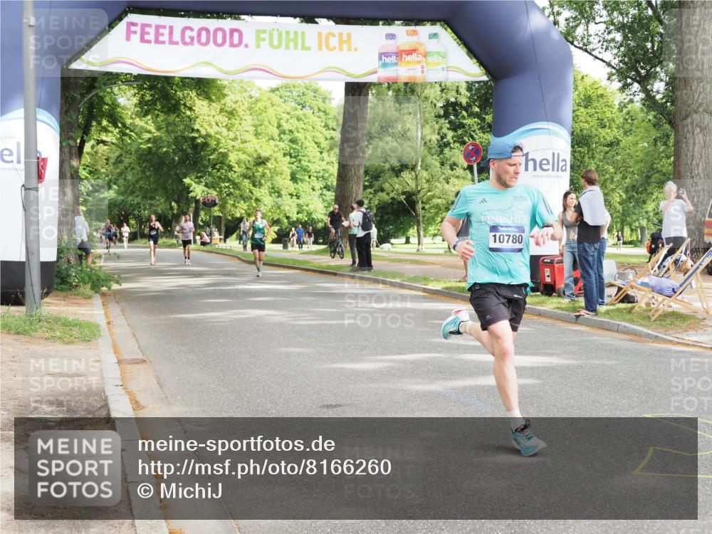 29.06.2025 - hella hamburg halbmarathon MichiJ http://msf.ph/oto/8166260 29.06.2025 10:14:06 Zwischen KM18-KM19 7963, 10780, 11678, 13440 meine-sportfotos.de