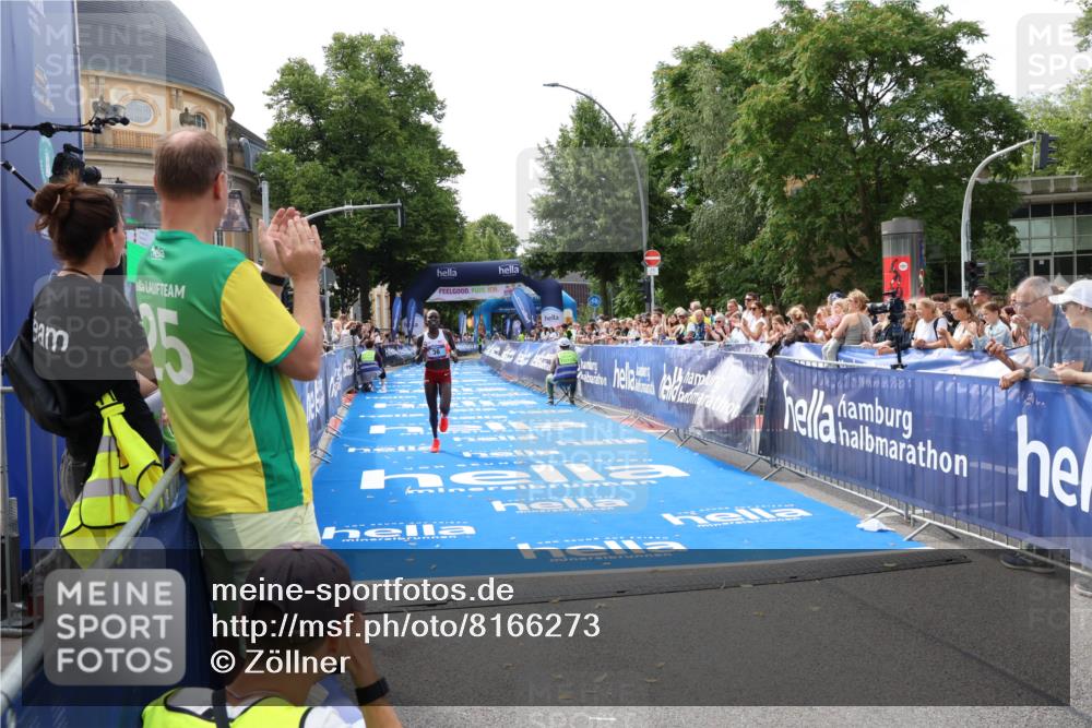 29.06.2025 - hella hamburg halbmarathon Zöllner http://msf.ph/oto/8166273 29.06.2025 10:12:01 Ziel 36 meine-sportfotos.de