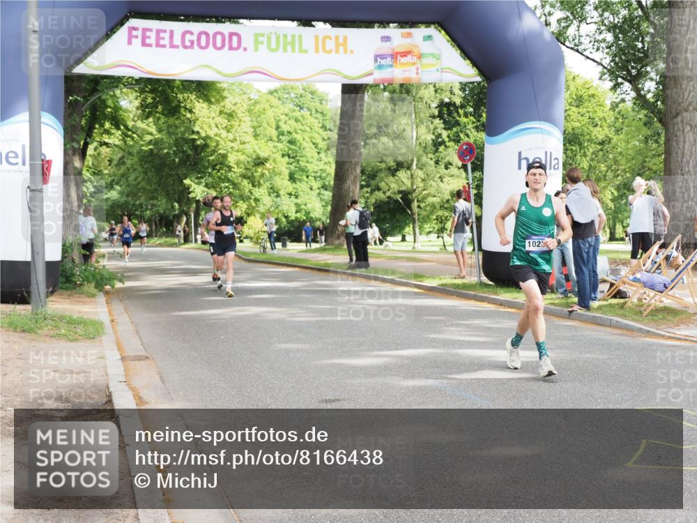 29.06.2025 - hella hamburg halbmarathon MichiJ http://msf.ph/oto/8166438 29.06.2025 10:14:11 Zwischen KM18-KM19 10234, 10780 meine-sportfotos.de