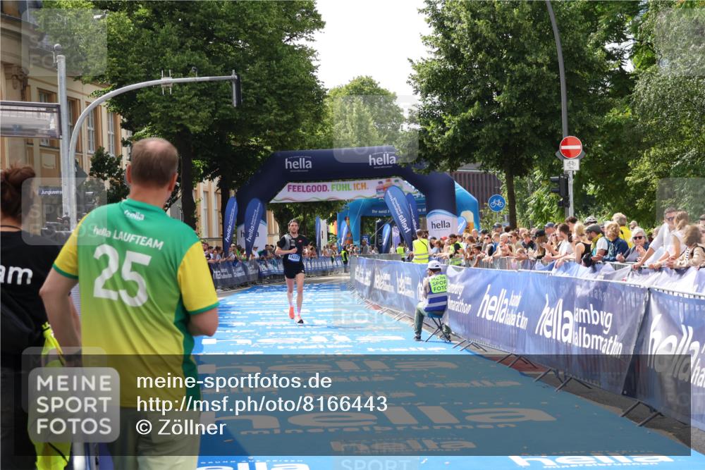 29.06.2025 - hella hamburg halbmarathon Zöllner http://msf.ph/oto/8166443 29.06.2025 10:14:31 Ziel 19227 meine-sportfotos.de