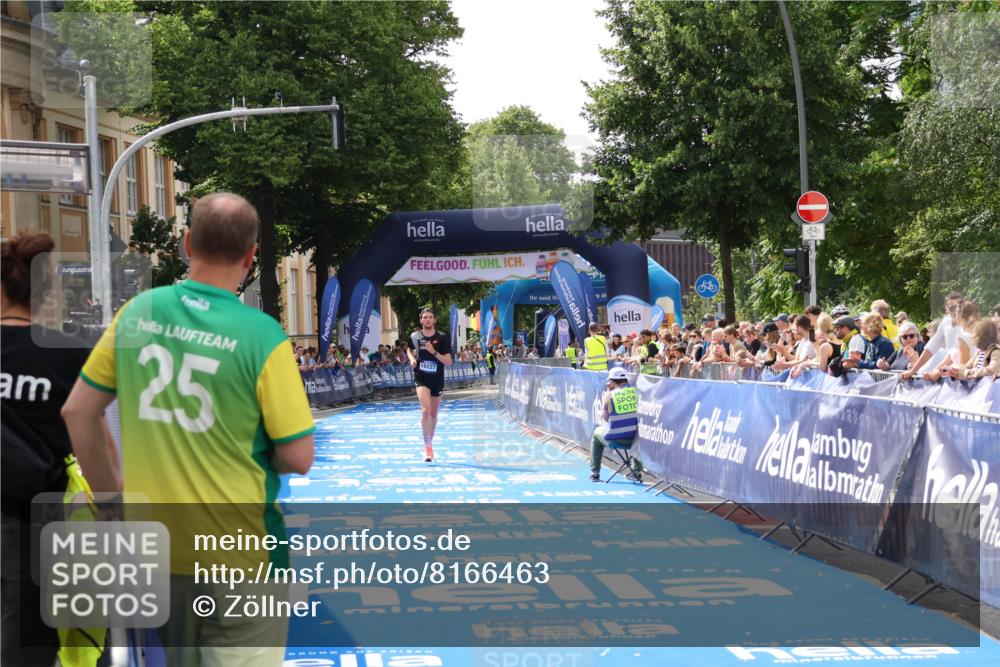 29.06.2025 - hella hamburg halbmarathon Zöllner http://msf.ph/oto/8166463 29.06.2025 10:14:31 Ziel 19227 meine-sportfotos.de