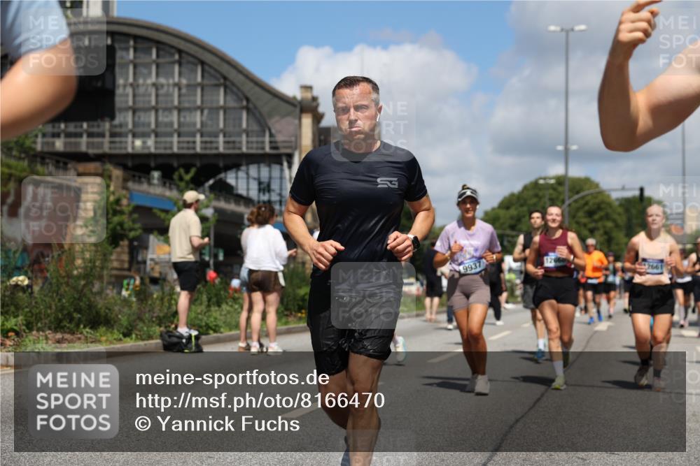 29.06.2025 - hella hamburg halbmarathon Yannick Fuchs http://msf.ph/oto/8166470 29.06.2025 11:37:49 20KM 1230, 1314, 1661, 2173, 2550, 3524, 3607, 3810, 3896, 4139, 4329, 4612, 5139, 5707, 6137, 6250, 6344, 6379, 8745, 8984, 8993, 9009, 9455, 9470, 9937, 9946, 10145, 10269, 11479, 11637, 12028, 12298, 12318, 12660, 12661, 13018, 13495, 13715, 13848, 13952, 13957, 15101, 15345, 15669, 16306, 16390, 16449, 16450, 16560, 16577, 17139, 18332, 18400, 18401, 18544, 18674, 18872, 18918 meine-sportfotos.de