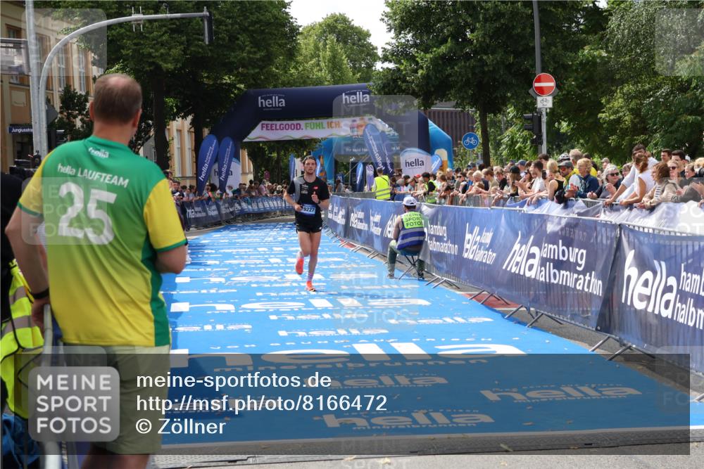 29.06.2025 - hella hamburg halbmarathon Zöllner http://msf.ph/oto/8166472 29.06.2025 10:14:33 Ziel 19227 meine-sportfotos.de