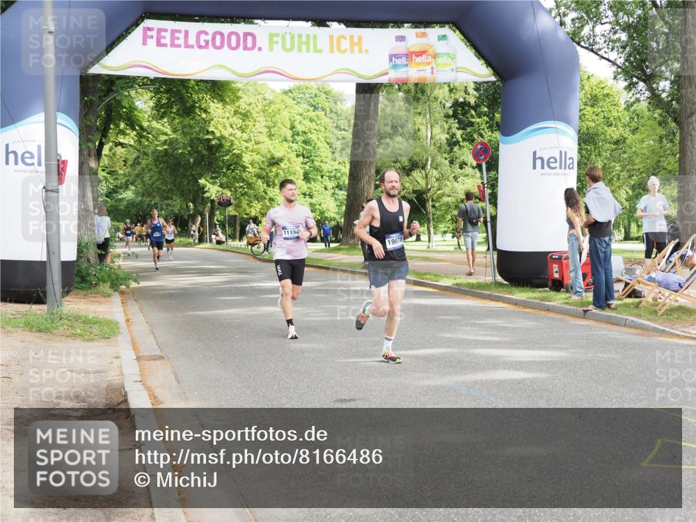 29.06.2025 - hella hamburg halbmarathon MichiJ http://msf.ph/oto/8166486 29.06.2025 10:14:13 Zwischen KM18-KM19 10234, 19078 meine-sportfotos.de