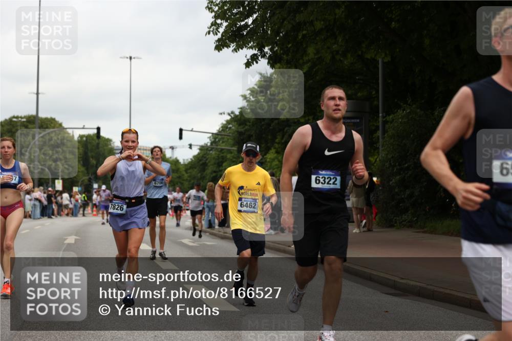 29.06.2025 - hella hamburg halbmarathon Yannick Fuchs http://msf.ph/oto/8166527 29.06.2025 11:00:09 20KM 1034, 1526, 1559, 2936, 3039, 3199, 4187, 4613, 5150, 6322, 6462, 6572, 6585, 6706, 7210, 7211, 7826, 7935, 9405, 10042, 10736, 10886, 11887, 12255, 12313, 12371, 12837, 14306, 14607, 15963, 16166, 16233, 16237, 17321, 17638, 17707, 17866, 18199, 18525, 18655, 18726, 18827, 19173 meine-sportfotos.de