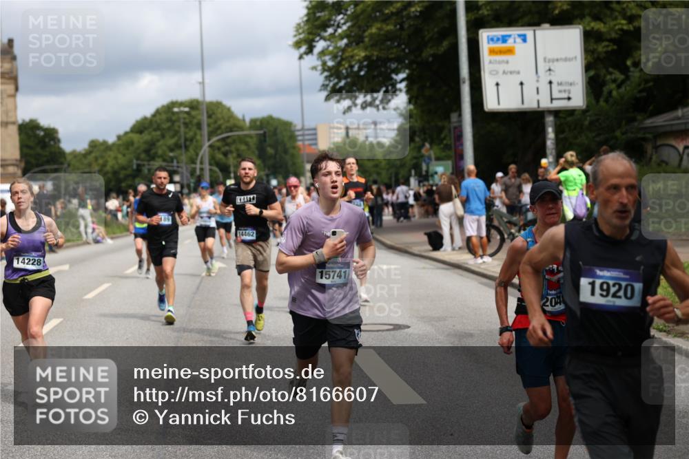 29.06.2025 - hella hamburg halbmarathon Yannick Fuchs http://msf.ph/oto/8166607 29.06.2025 10:40:31 20KM 1139, 1569, 1600, 1759, 1920, 2048, 2138, 2189, 2842, 4345, 4949, 6388, 6460, 6532, 6691, 6700, 6711, 7335, 7961, 8269, 8577, 8668, 11094, 11125, 11491, 11773, 11936, 12277, 12579, 13630, 13782, 14062, 14200, 14228, 14262, 14462, 14804, 15133, 15741, 16286, 17190, 17332, 17492, 17892, 19128 meine-sportfotos.de