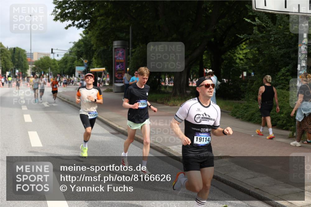29.06.2025 - hella hamburg halbmarathon Yannick Fuchs http://msf.ph/oto/8166626 29.06.2025 10:22:47 20KM 1122, 2203, 4678, 5367, 7651, 8731, 9804, 10485, 10655, 12341, 13941, 14757, 15576, 15583, 17354, 17893, 18567, 18832, 19114 meine-sportfotos.de